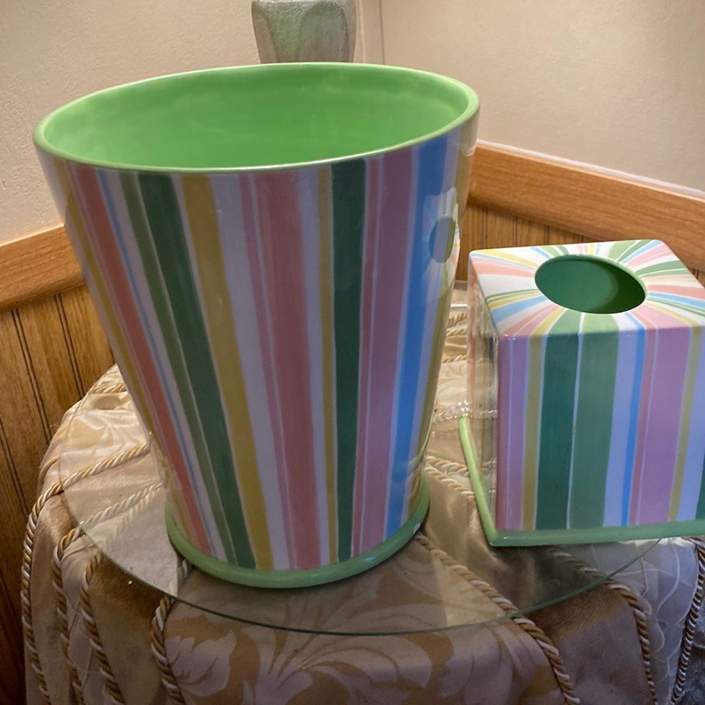 New Lilly Pulitzer wastebasket and tissue cover. Green with multicolor stripes